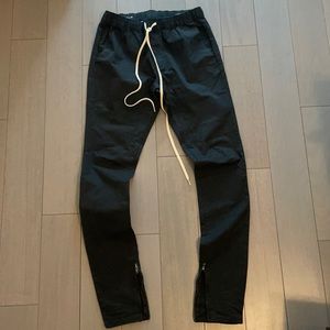 Ankle Zip Joggers in Black By Pacsun